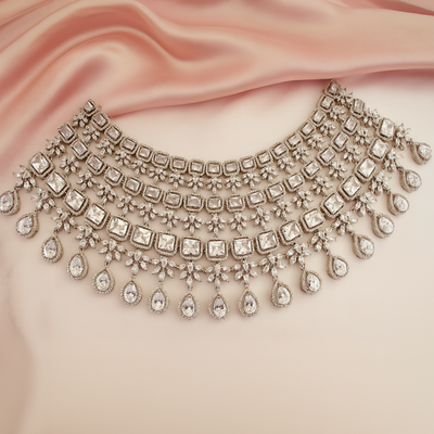 Prihan Luxe Necklace Set