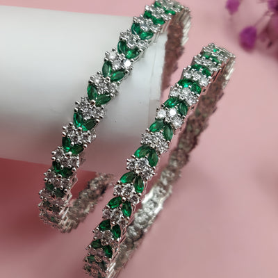 LEELA BANGLE SET IN EMERALD