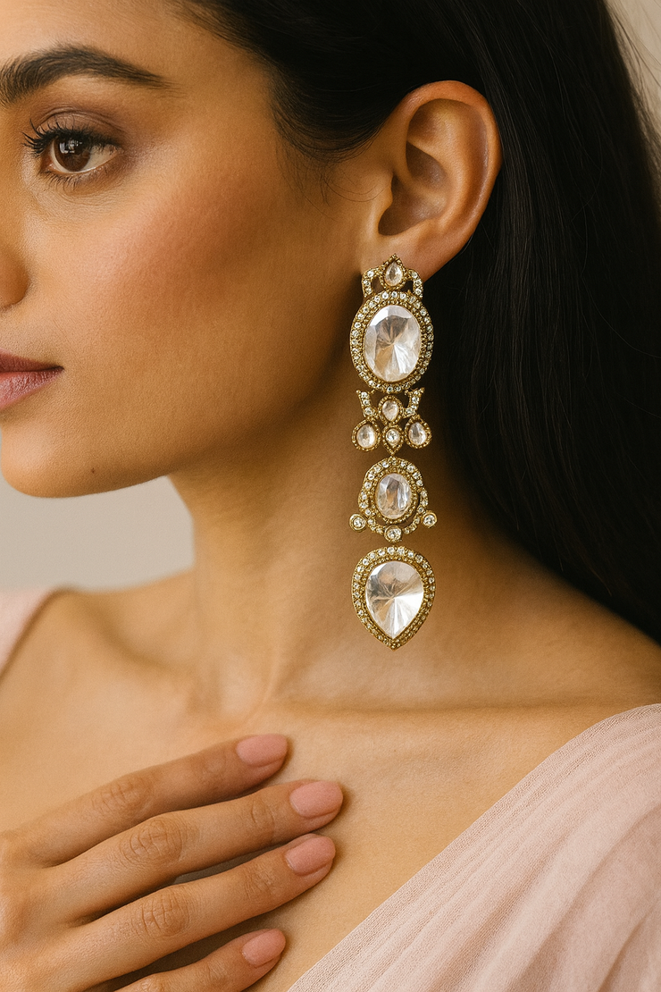 Gulnara Necklace Set in Clear