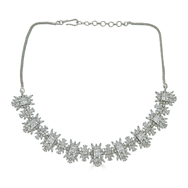 Eesha Queen Necklace Set in Clear
