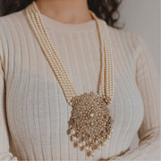 Gulika Pearl Necklace in Champagne
